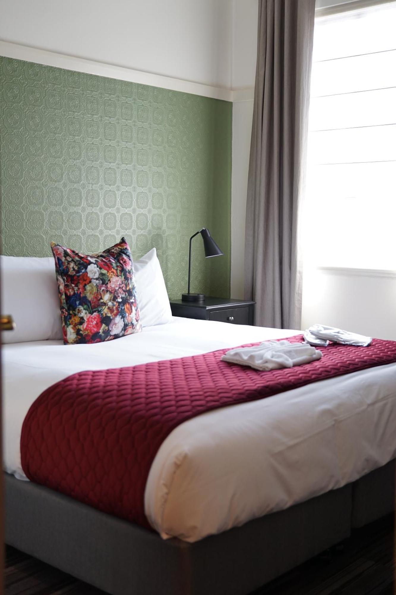 Hotel Queanbeyan Canberra Buitenkant foto
